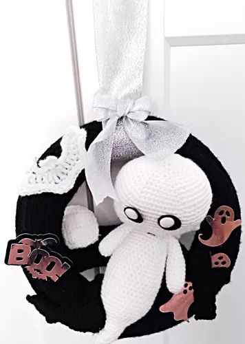 BOO GHOST HALLOWEEN WREATH